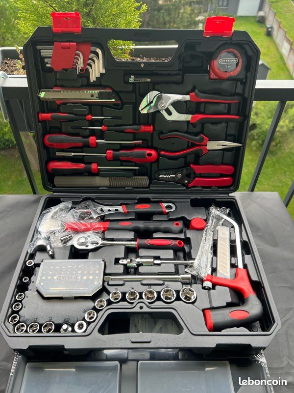 Caisse à 325 outils neuve (image 1)