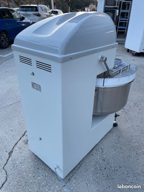 Pétrin spirale 50 kg de farine sp801c - gecoma de 2019 - Équipements ...