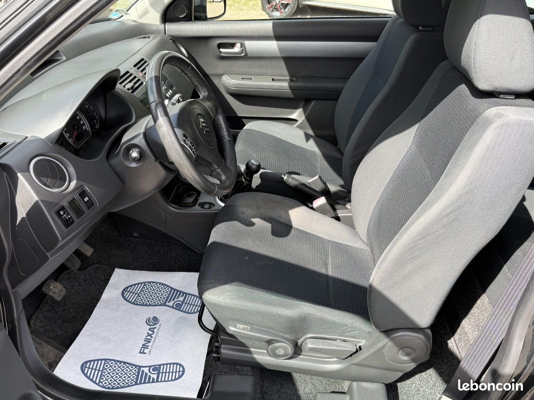 Suzuki Swift 1.3 DDiS 75 GL - Clim - 1ère main - Révisée & Garantie 6 mois (image 19)