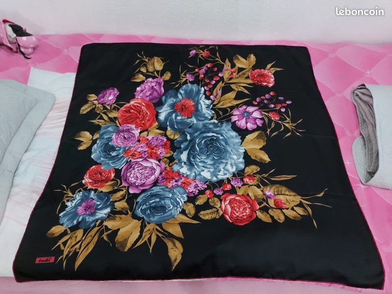Foulard multicolore (image 3)