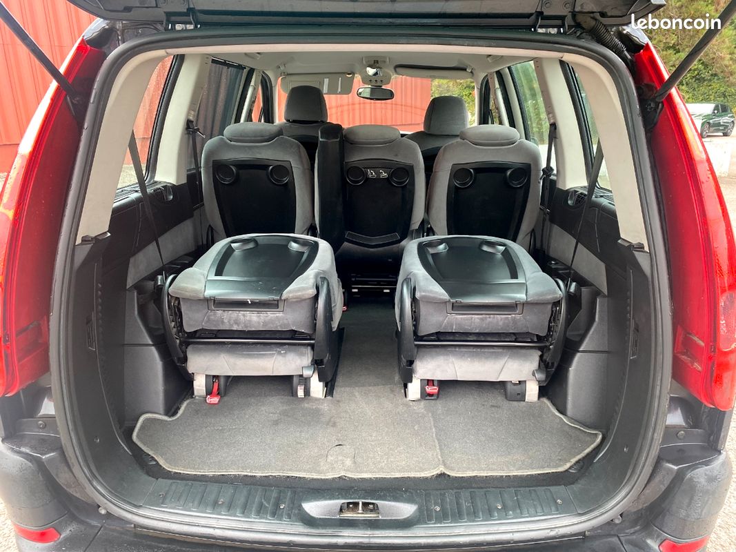 Citroen c8 2l HDi état neuf 7 places (image 3)