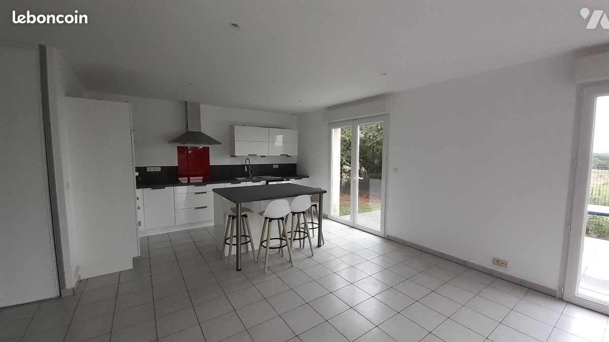 Maison 4 pièces 104 m² · à Val-d'Izé · 104 m² · 920 €/mois