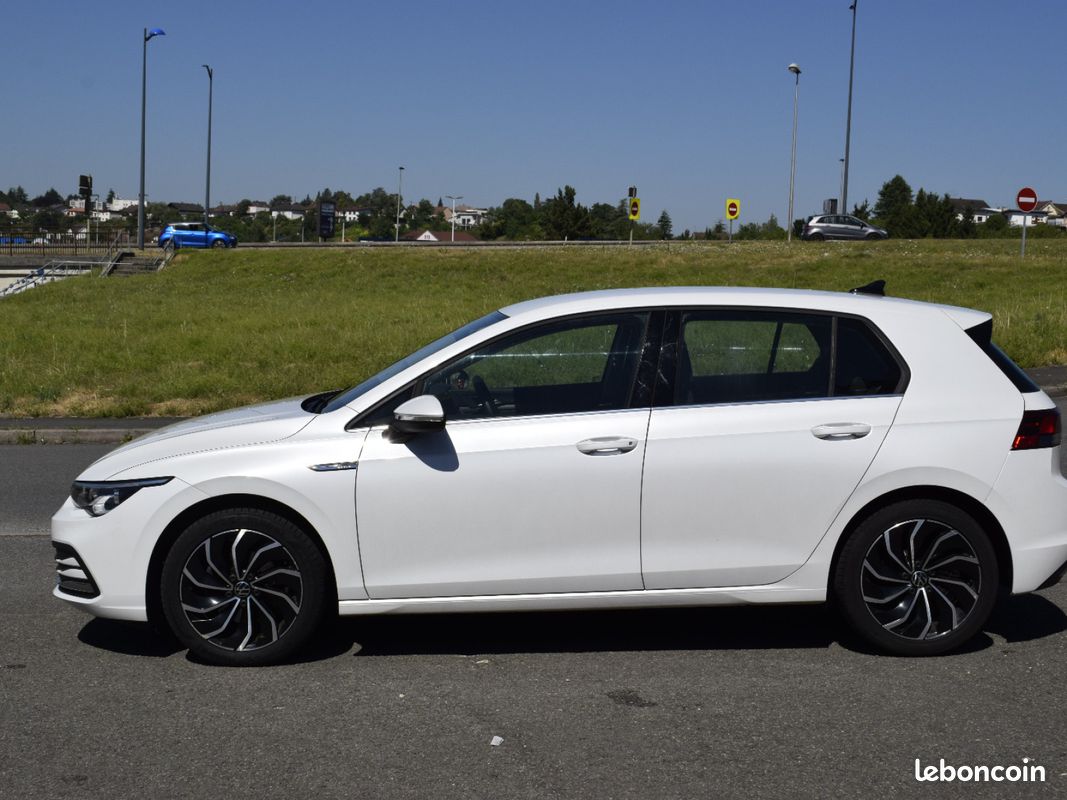 VOLKSWAGEN GOLF 2.0 TDI SCR 150 DSG7 Style 1st (image 6)