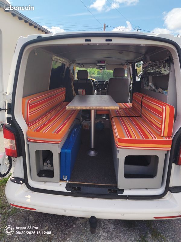 Aménagement VW transporter t5 (image 1)
