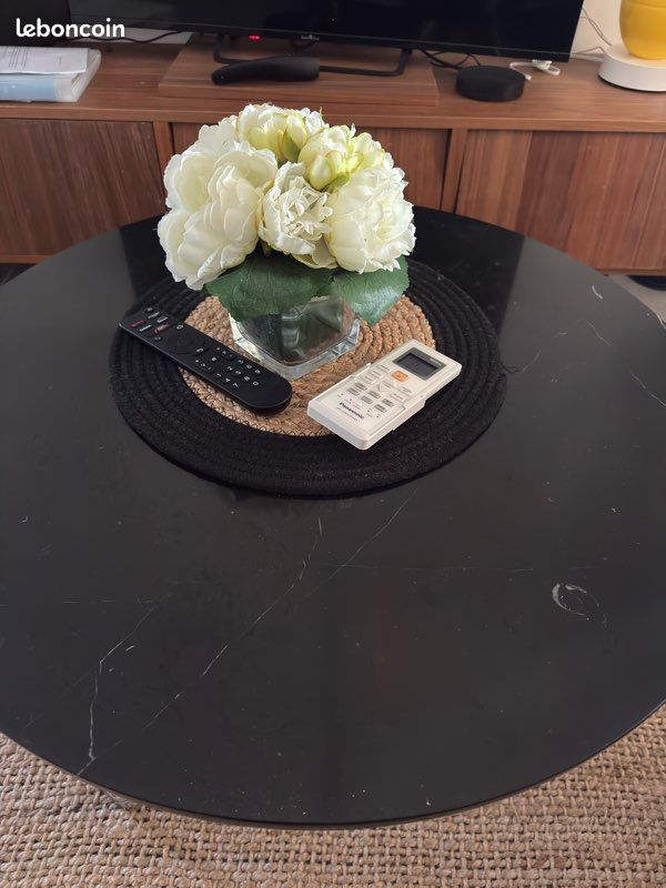 Table marbre ronde (image 2)