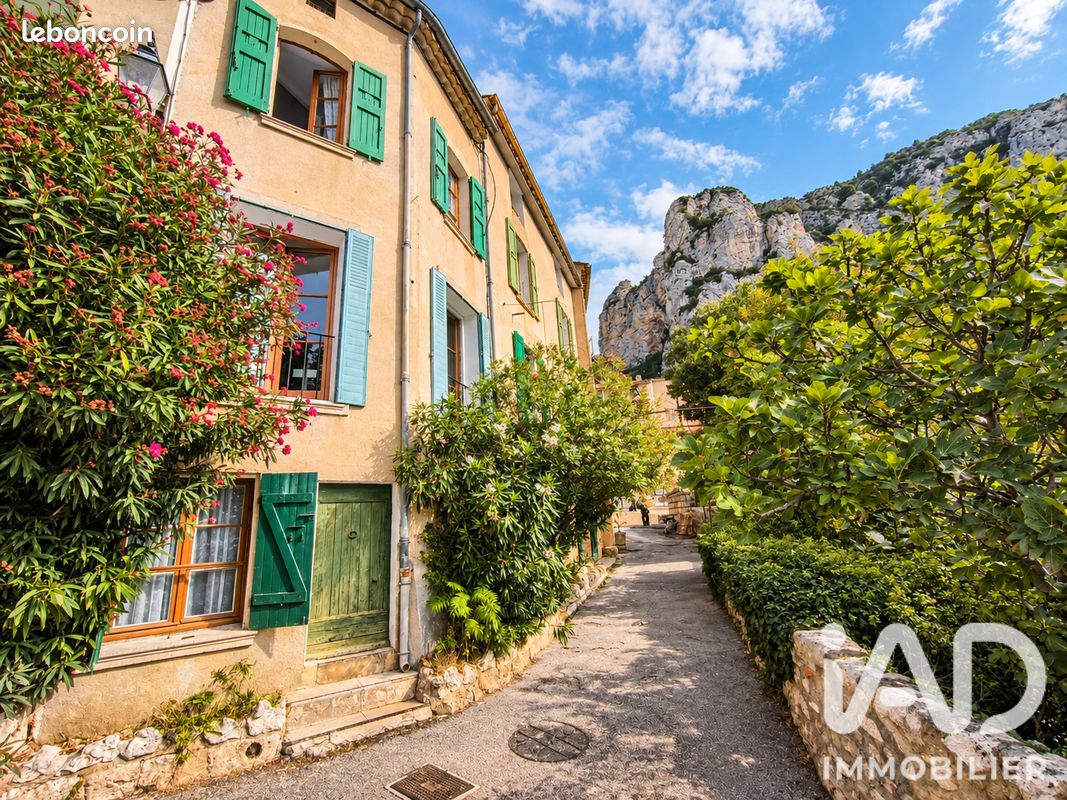 Maison 14 pièces 345 m² · à Moustiers-Sainte-Marie · 345 m² · 630 000 €