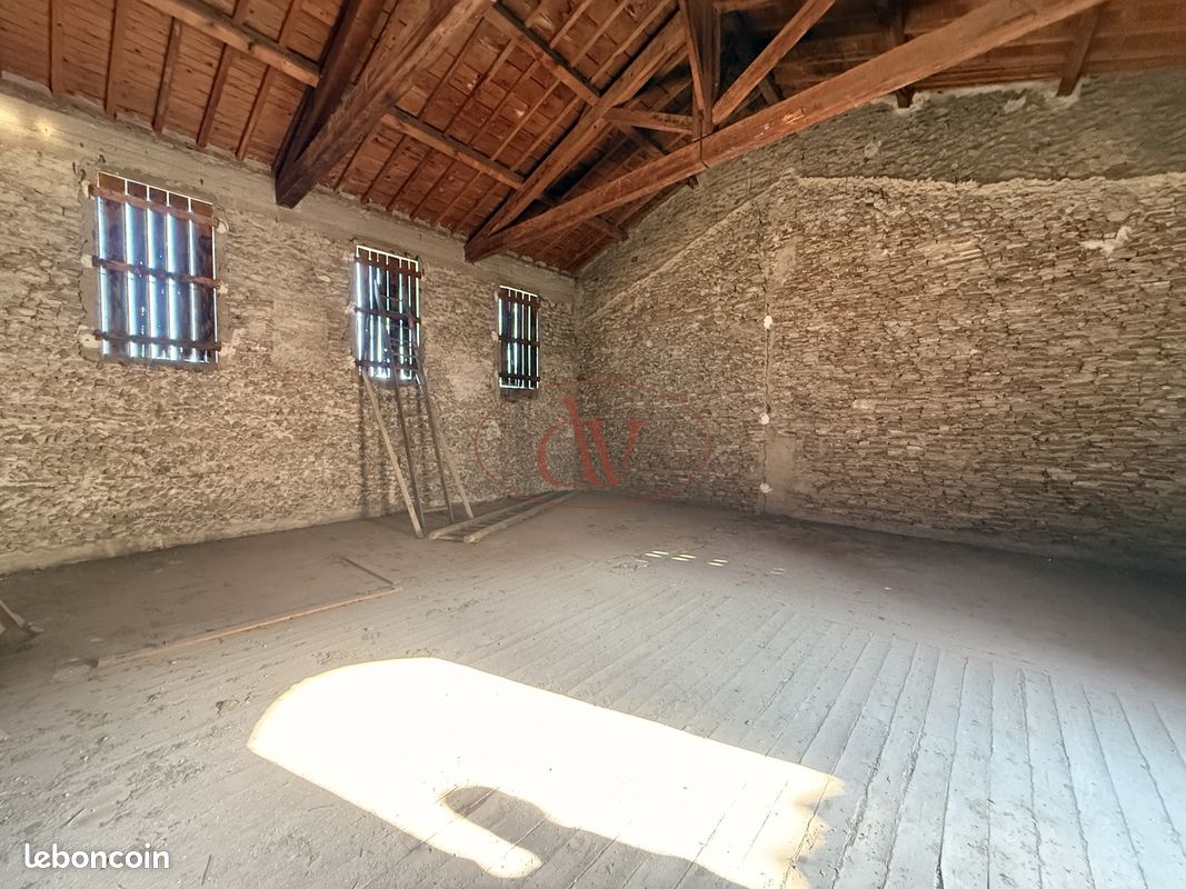 Local commercial 2 pièces 170 m² · à Elne · 170 m² · 105 000 €