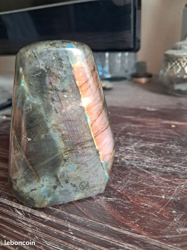 Labradorite de 251 gr (image 2)