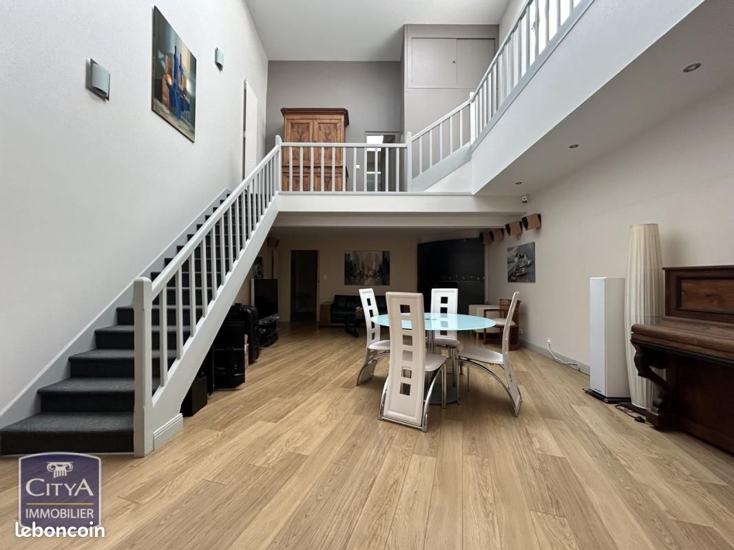 Appartement 4 pièces 151 m² · à Poitiers · 151 m² · 371 000 €