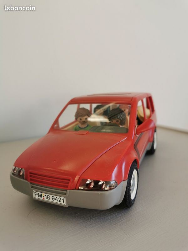 Playmobil Famille et voiture (image 1)
