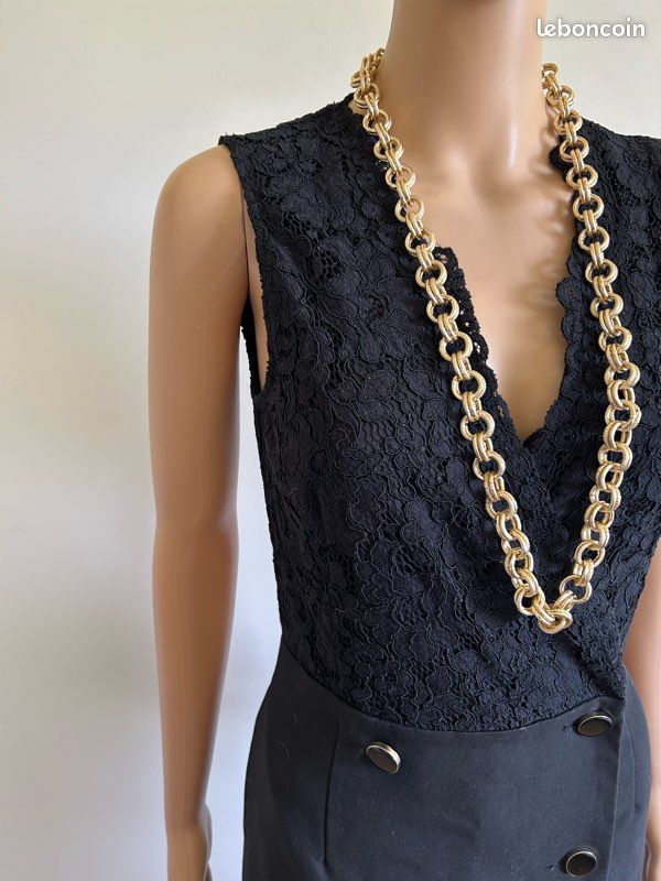 Robe sans manche dentelle - Beauté et mode