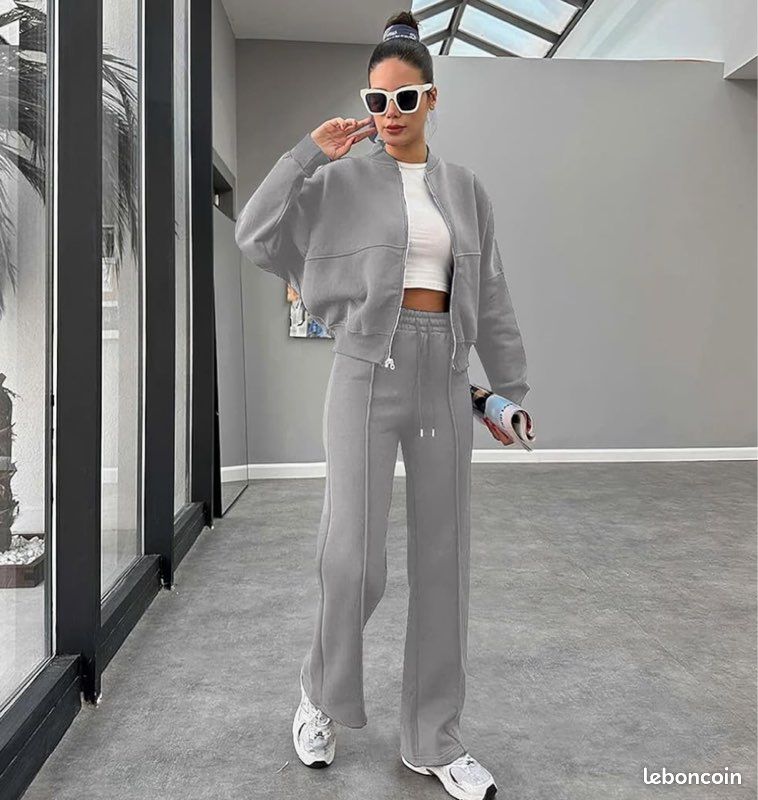 Ensemble veste et pantalon femme - France