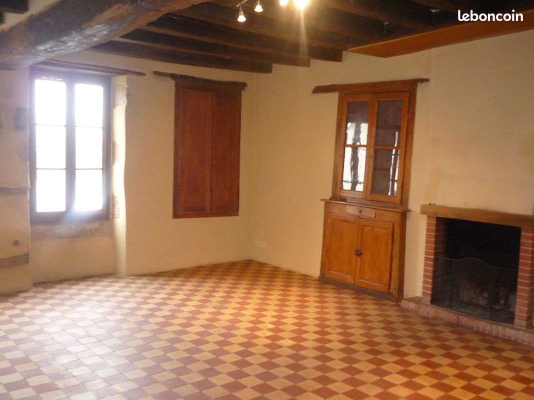 Maison 5 pièces 110 m² · à Montchevrier · 110 m² · 55 000 €