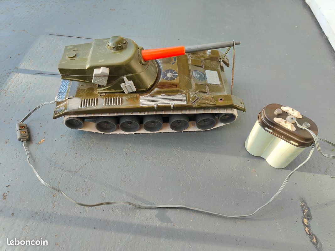 Miniature De Tank AMX-J En Tôle – Jouets Mont Blanc France, Vintage, Référence A-47 – Occasion