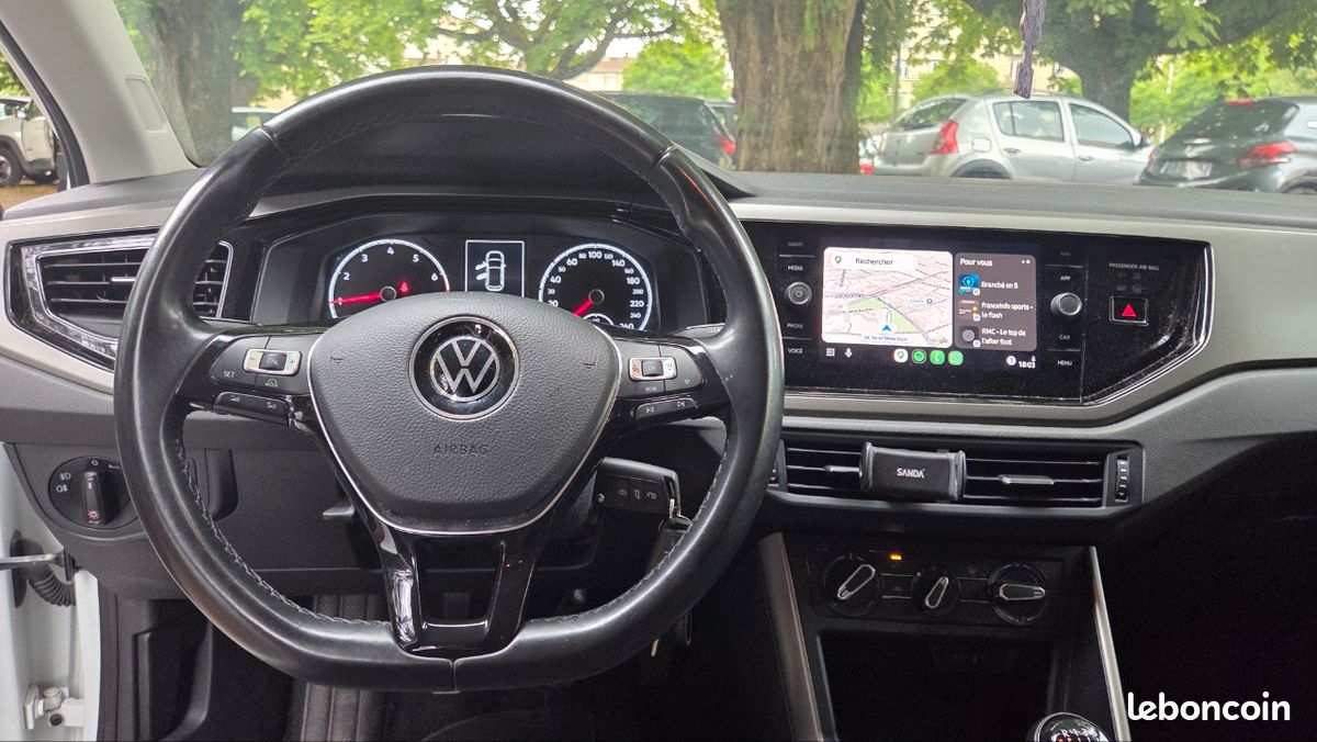 VW POLO 1.2 MPI 80CH 5ptes blanche clim an21 (image 2)