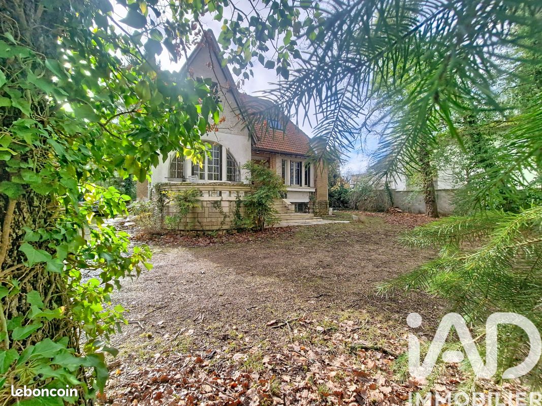 Maison 7 pièces 145 m² · à Saint-Fargeau-Ponthierry · 145 m² · 415 000 €