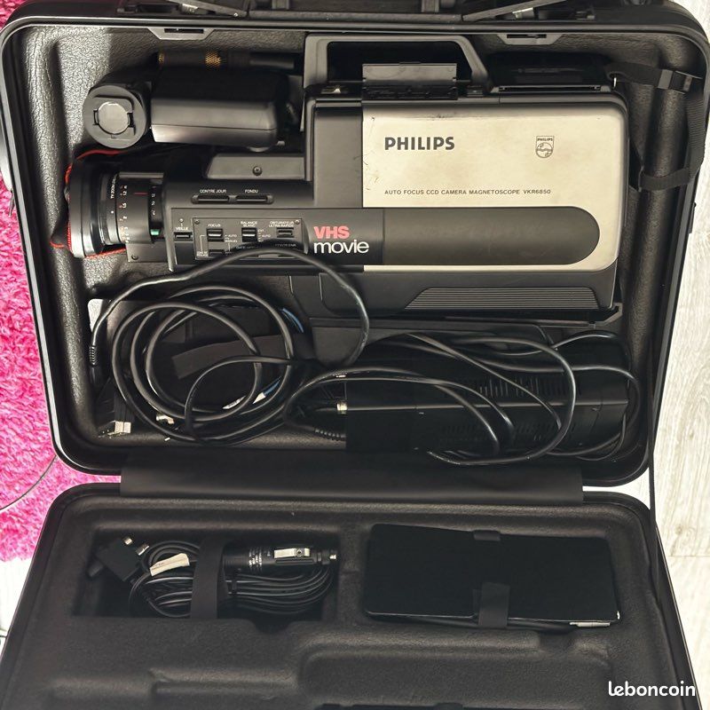 Caméscope Philips VKR6848 VHS – Pour Pièces
