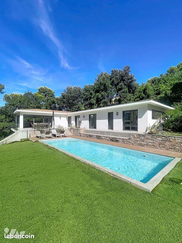 Maison 6 pièces 213 m² · à Biot · 213 m² · 1 323 000 €