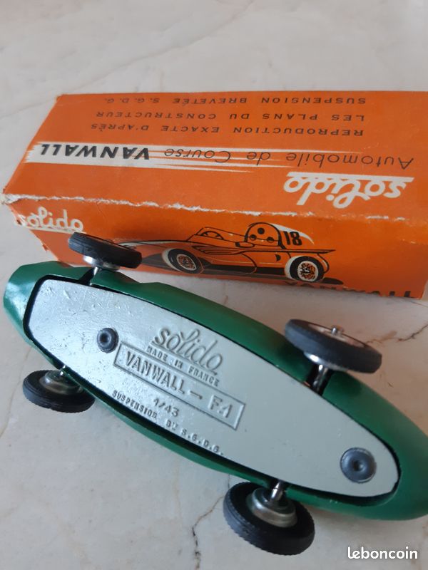 Miniature Dalia Vanwall F1 – 1/43 – Made In Spain – Argent Et Vert – En Boîte (occasion)