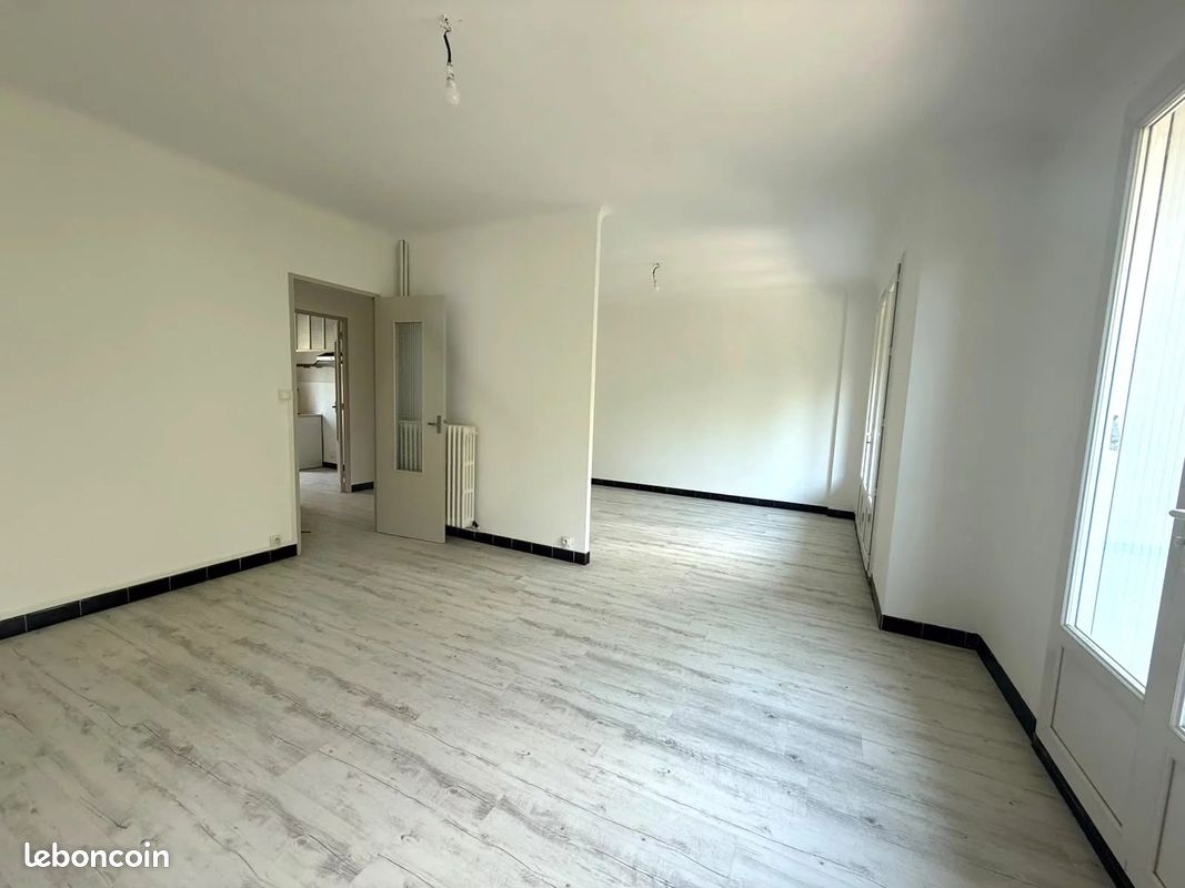 Appartement 3 pièces 81 m² · à Aix-en-Provence · 81 m² · 1 191 €