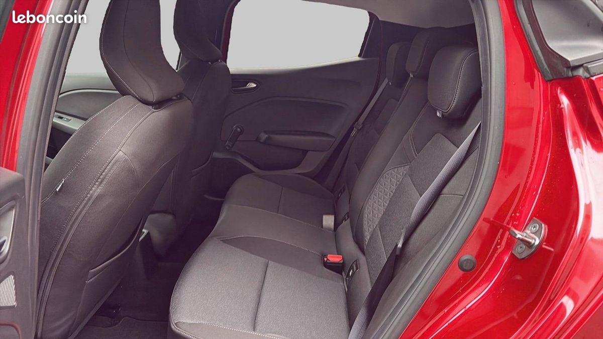 Renault clio blue dci 100 21n limited (image 13)