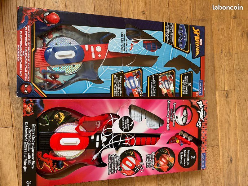 Lexibook, Spider-Man Et Miraculous, Guitares électronique lumineuse avec micro, lunettes avec microphone (image 1)
