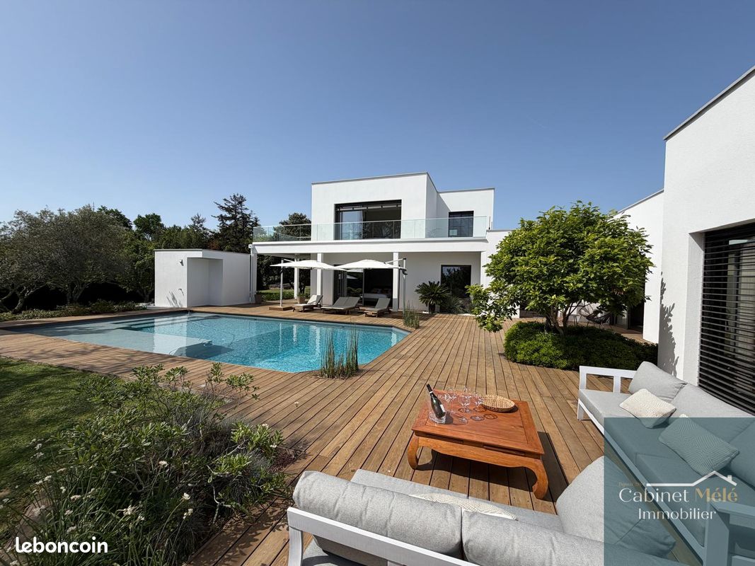 Maison 8 pièces 350 m² · à Bouliac · 350 m² · 2 195 000 €