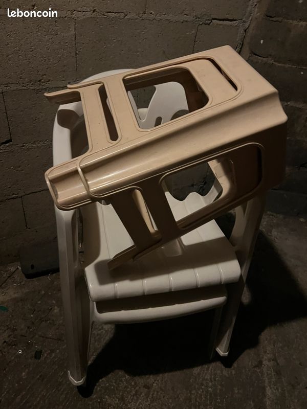 2 chaises 2 tabouret solide plastique (image 2)