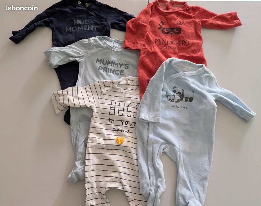 Lot vêtements 1 mois garçon 20 articles (image 1)