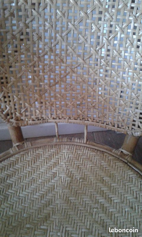 Fauteuil en rotin et sa desserte (image 8)
