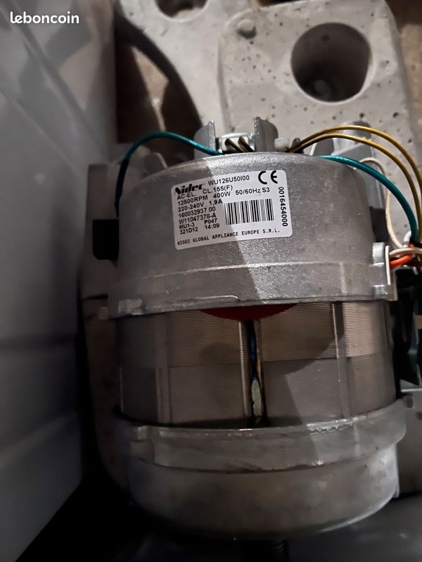 Machine à laver Hotpoint Ariston WMF722FR pour pièces (image 2)