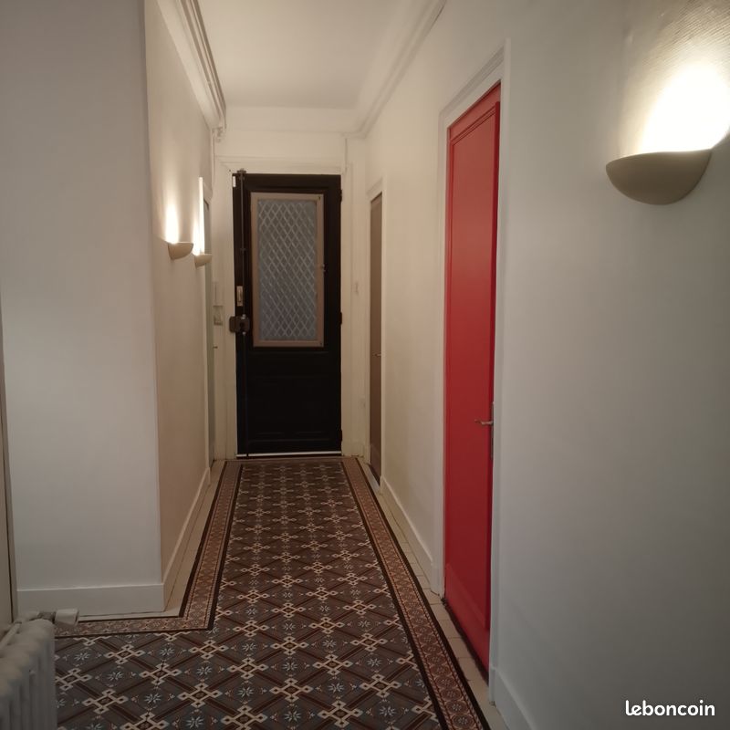 Appartement 5 pièces 102 m² · à Saint-Étienne · 102 m² · 180 000 €