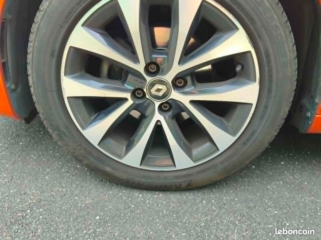 RENAULT CLIO V TCe 100 Intens (image 22)
