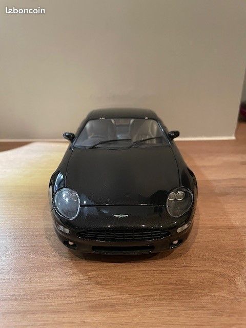Aston Martin DB7 1/18 (image 3)