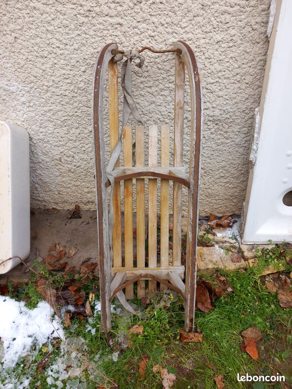 Luge ancienne (image 1)