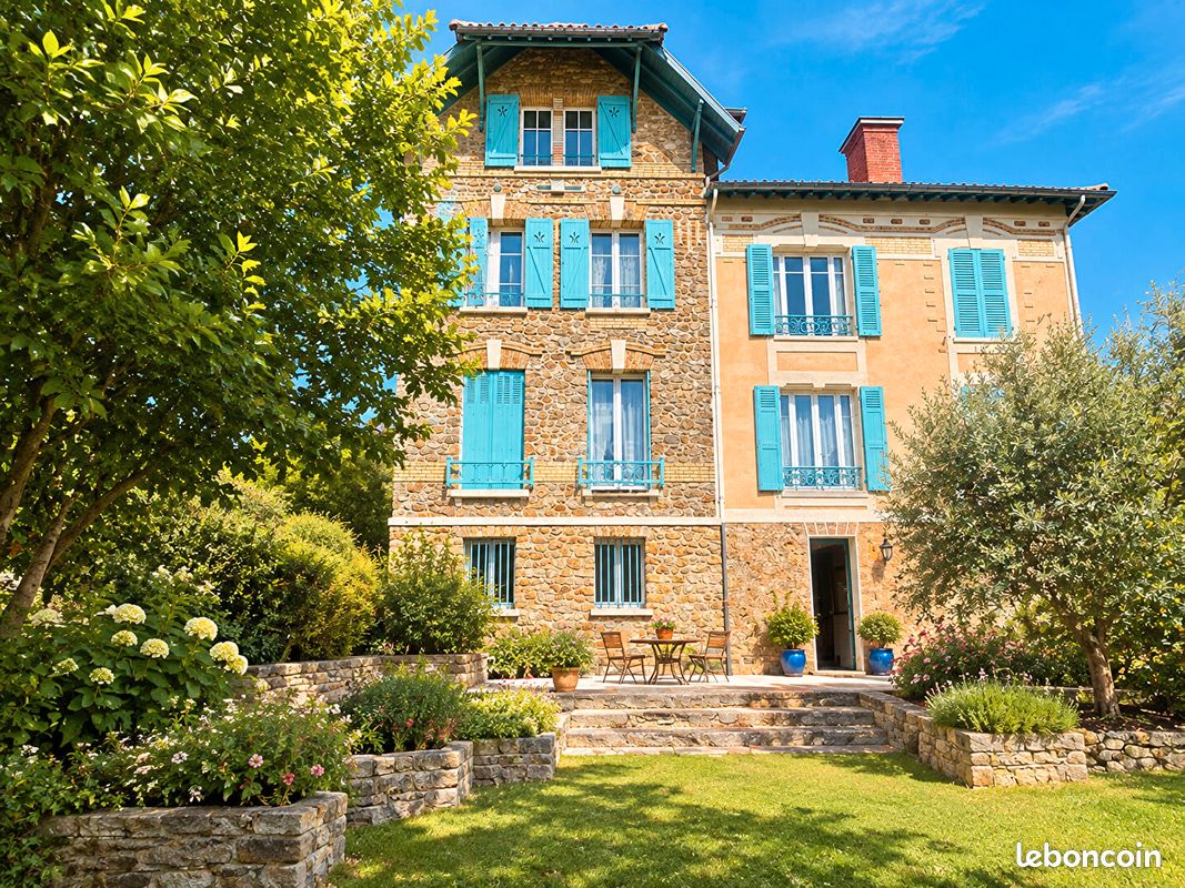 Maison 10 pièces 502 m² · à Saint-Germain-en-Laye · 502 m² · 2 205 000 €