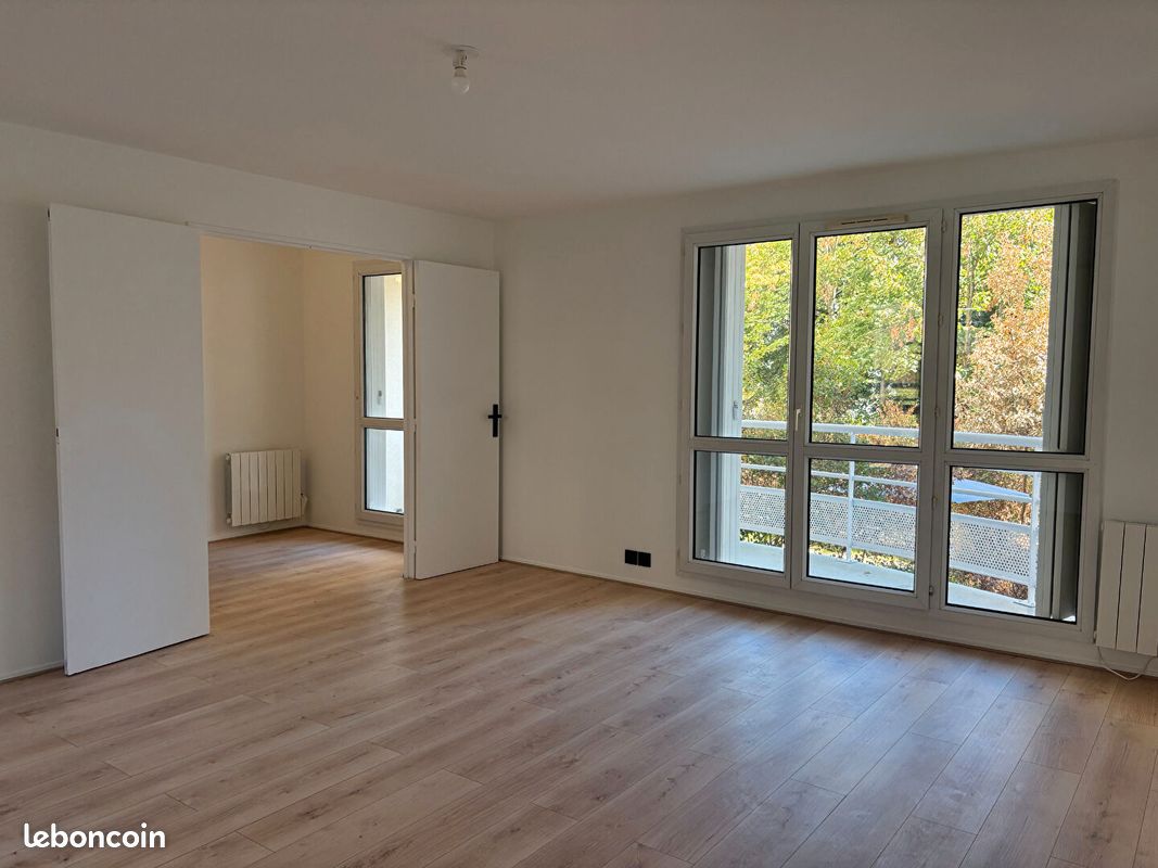 Appartement 4 pièces 85 m² · à Suresnes · 85 m² · 1 950 €/mois