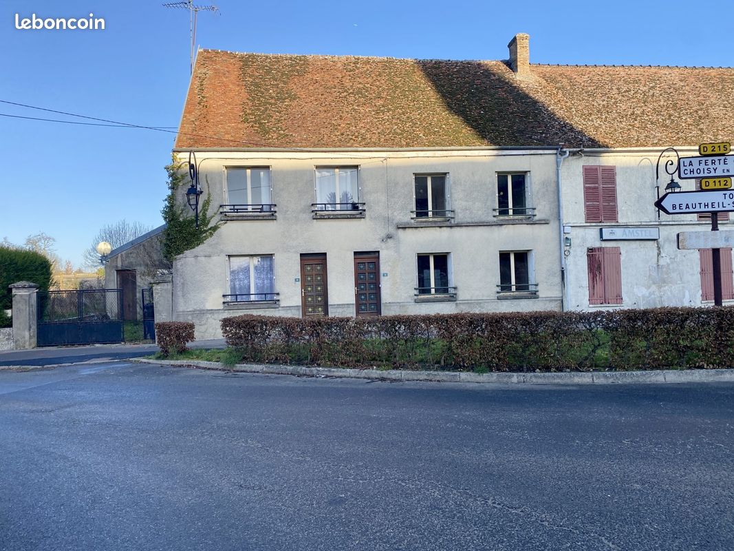 Immeuble 148 m² · à Chevru · 148 m² · 180 000 €