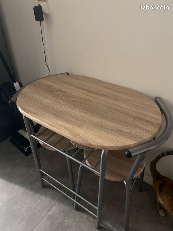 Table de cuisine (image 1)