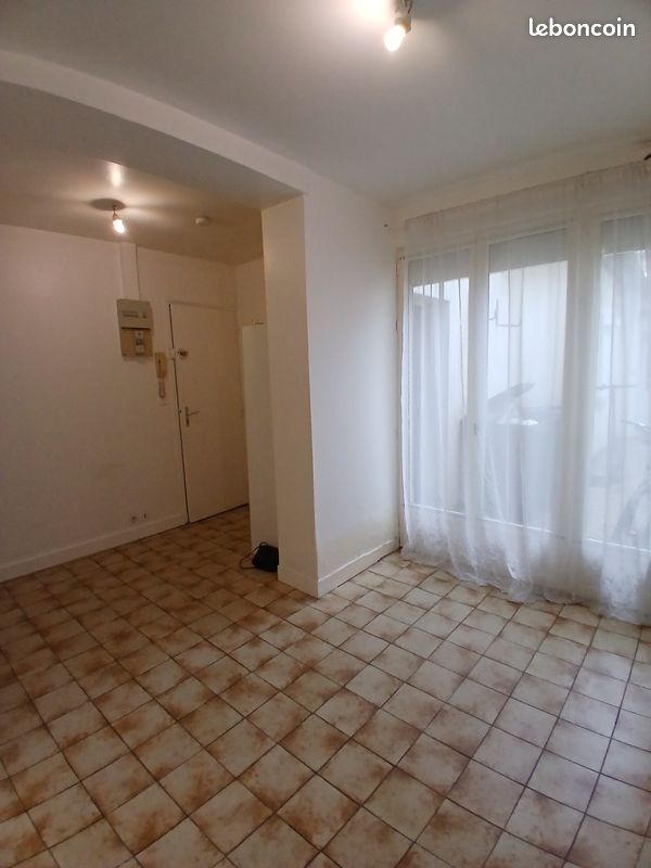 Appartement 1 pièce 18 m² · à Amiens · 18 m² · 400 €
