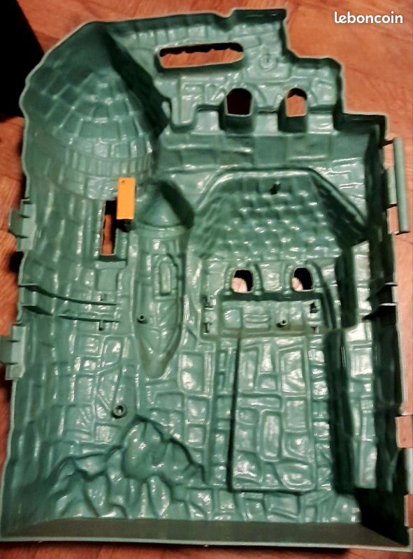 Lot Armes Et équipements MOTU – Château Des Ombres Musclor – Mattel 1980 – Vrac