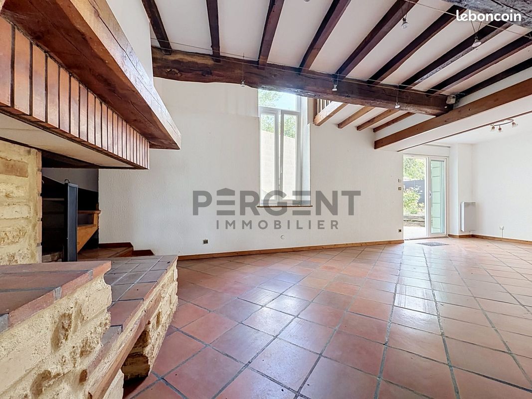 Maison 6 pièces 204 m² · à Warnécourt · 204 m² · 215 000 €