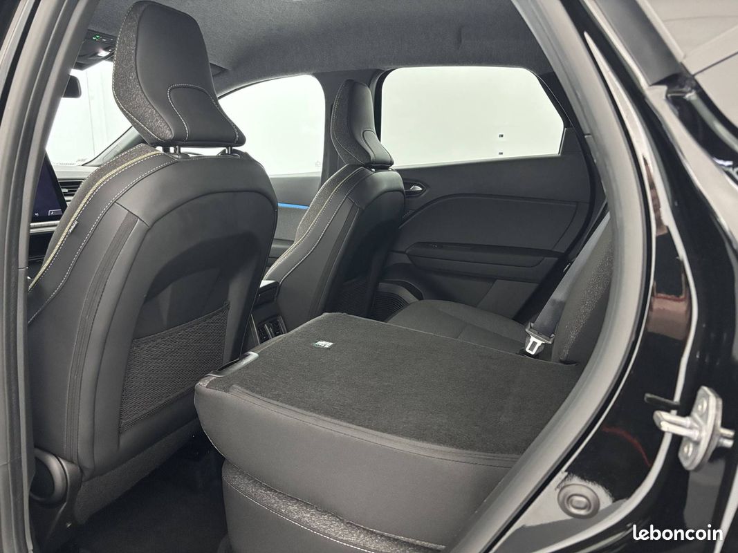 RENAULT Captur E-Tech full hybrid 160 ch Techno (image 30)