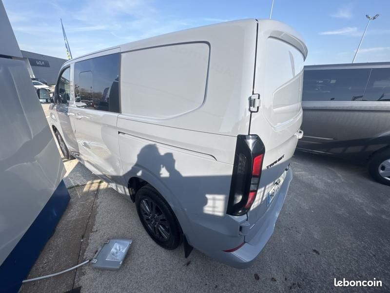 Ford Transit Custom Fg 320 L1H1 2.5 Duratec 232 ch Hybride recheargeable Multicab Limited CVT (image 7)
