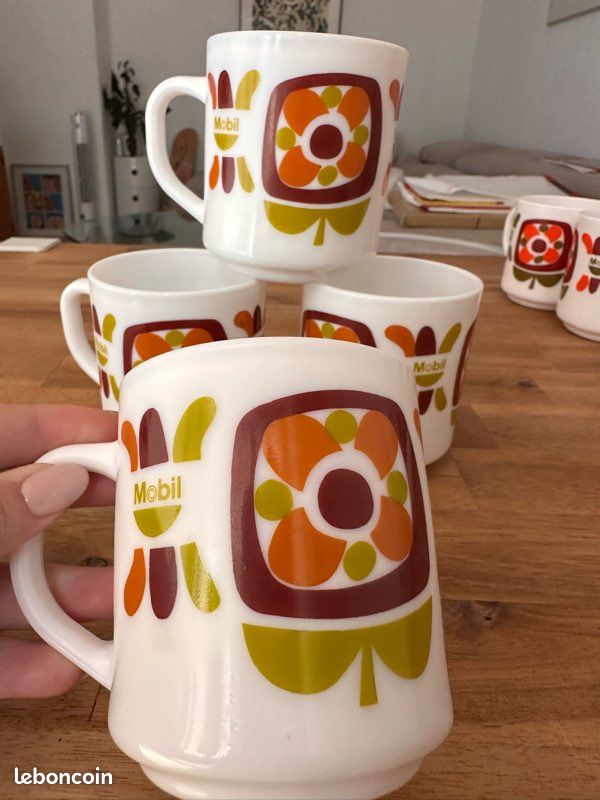 Lot 6 tasses mugs vintage Arcopal Mobil fleur pop Jean-Charles Meunier 70 collector seventies (image 1)