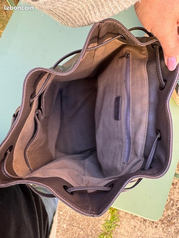 Sac à Dos Homme En Cuir Grainé Noir Patrick Blanc - Fermeture Zip, Occasion En Très Bon état