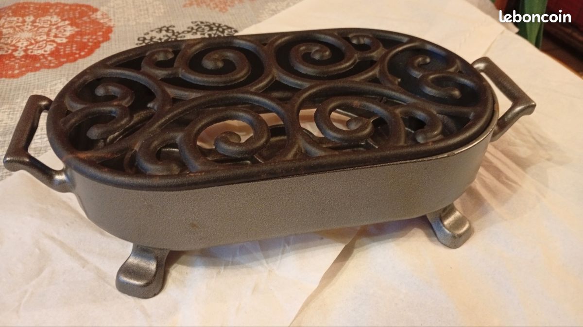 CHAUFFE PLAT À bougie en fonte émaillée Staub EUR 48,00 - FR