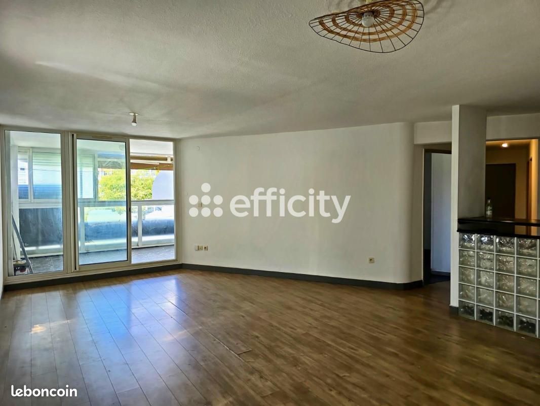 Appartement 3 pièces 72 m² · à Saint-Denis · 72 m² · 213 300 €