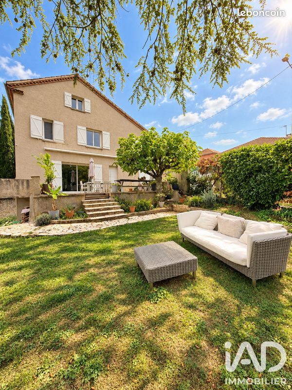 Maison 5 pièces 164 m² · à Cahors · 164 m² · 310 000 €