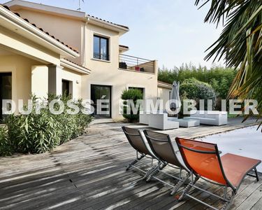 Maison 1 090 000 € - 230 m²